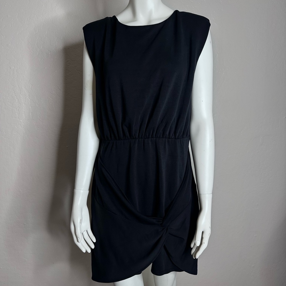 Elegant Black Sleeveless Dress